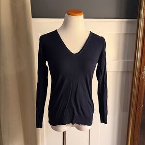 💕 J. Crew Navy V-Neck Long Sleeve Top